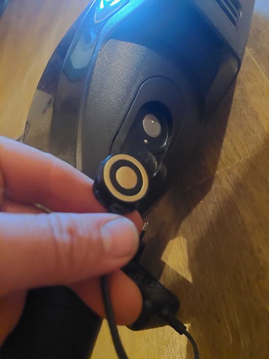 Прахосмукачка със магнитно зареждане