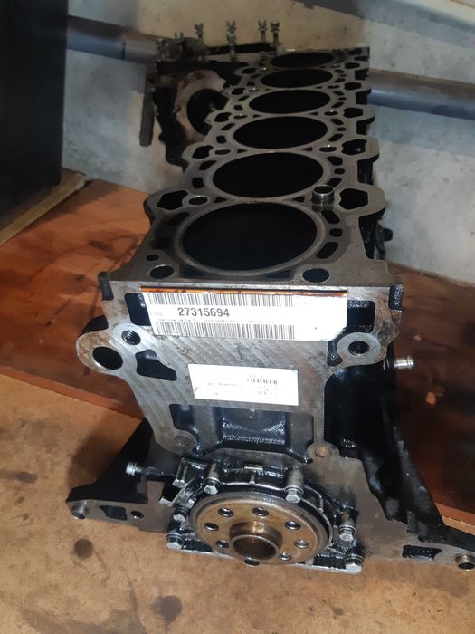 BMW Е60, Е61, Разпределителен.валове,Колянов,Бутала,Цил.блок и др.