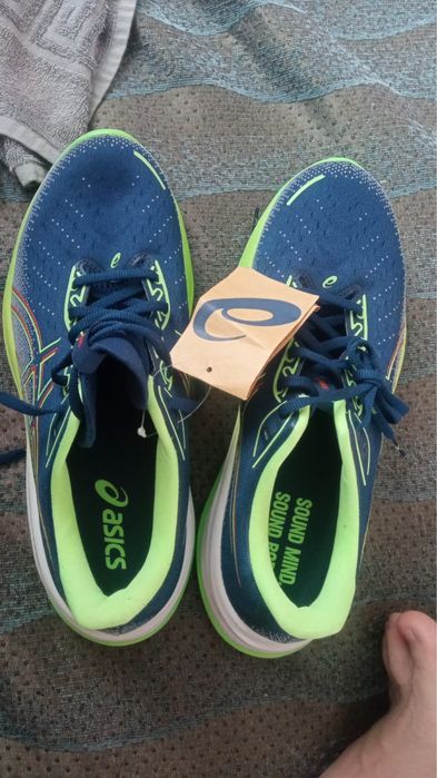 Продам оригинальные Асикс