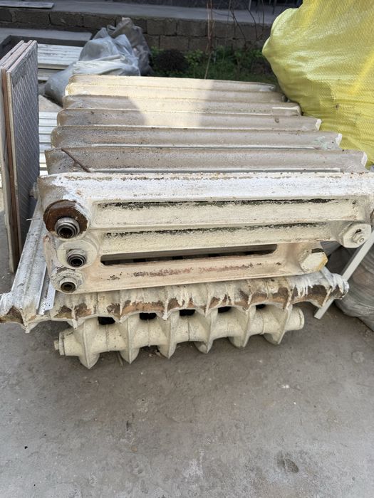 Продается чугунные батареи