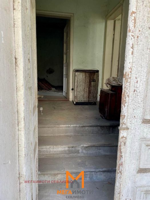 Продажба Къща гр. Севлиево - гр. Севлиево 72m² и двор 148m²