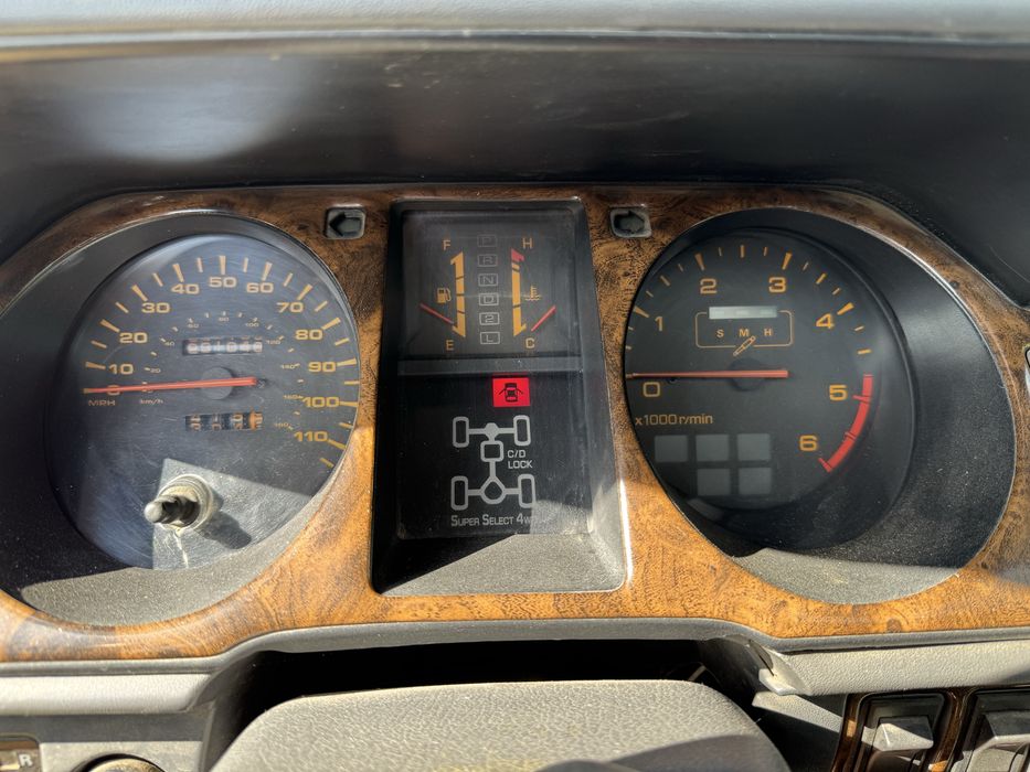 Vand Mitsubishi Pajeri MK2