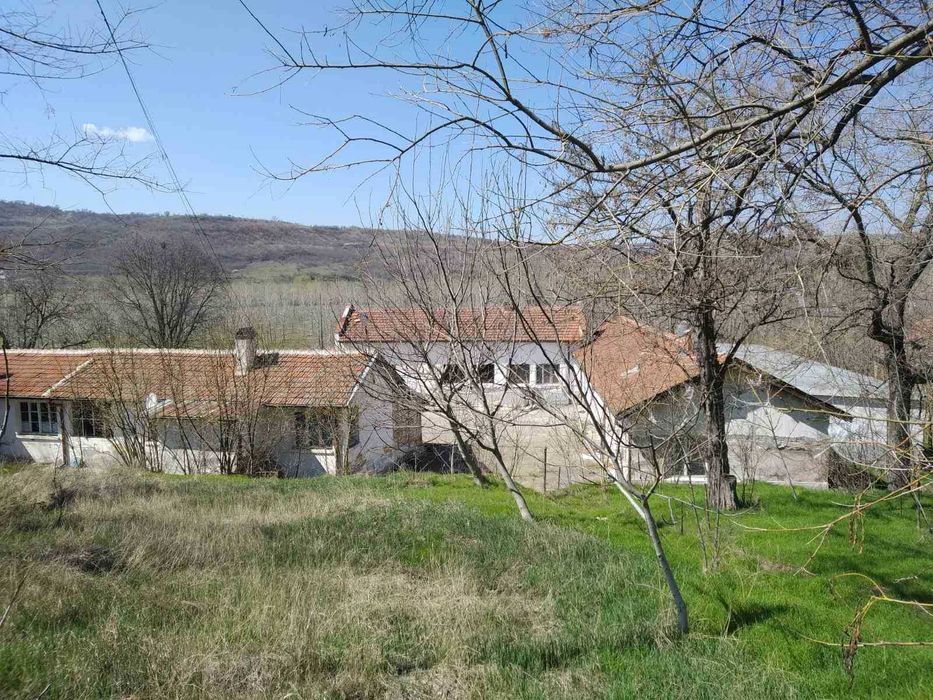 Продава се Промишлена сграда в Харманли - 645 кв.м за 87 €/кв.м - Снимка #1