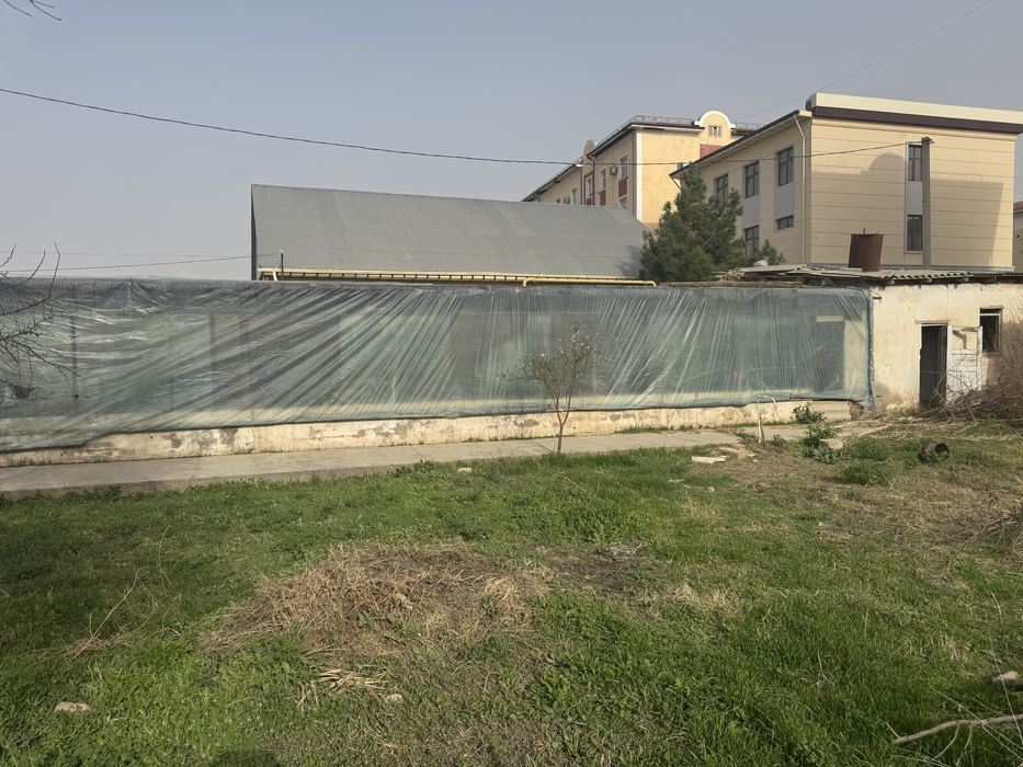 4 sotix yer sotiladi