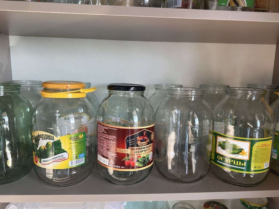 Продам Банки 2 л по 200 тг