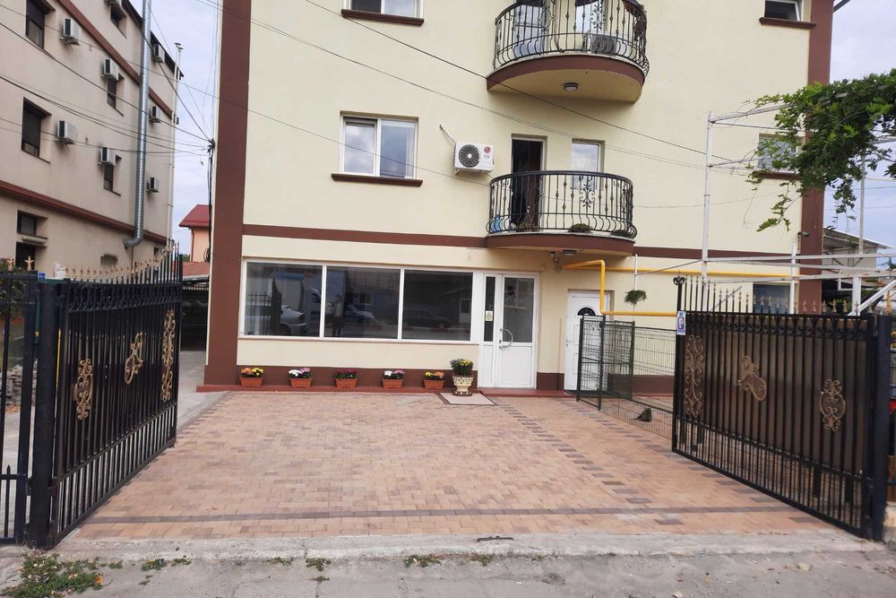 350mp Spațiu Comercial + Parcare & Copertină, Voluntari