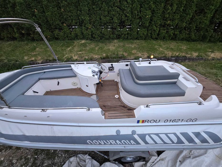 Barca RIB 6 metri diesel 160 cp - bijuterie