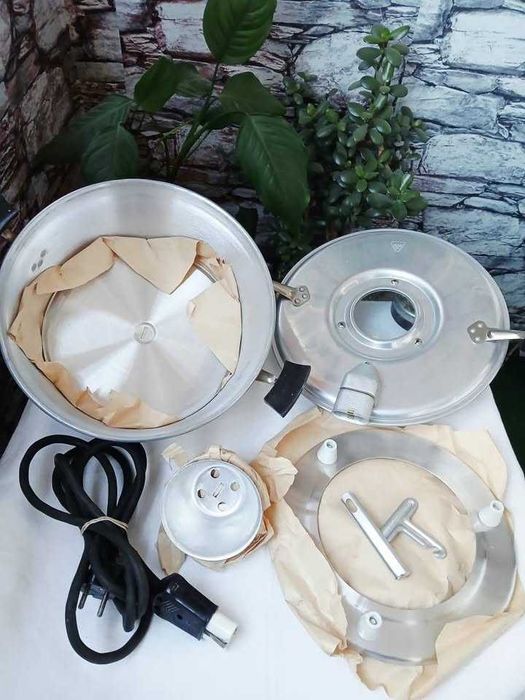 Ретро соц електрическа тенджера НОВА