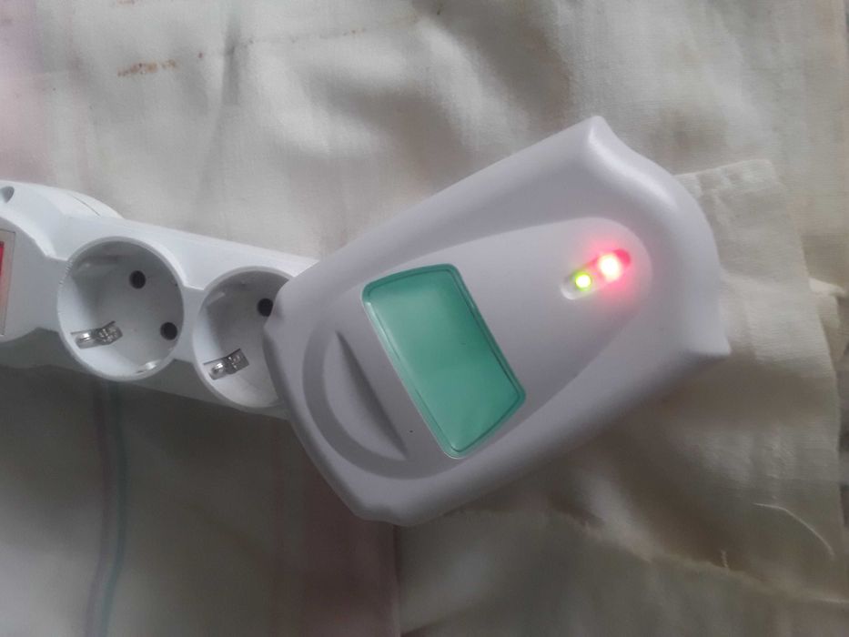 Radiio cu ceas aaprat anti insecte