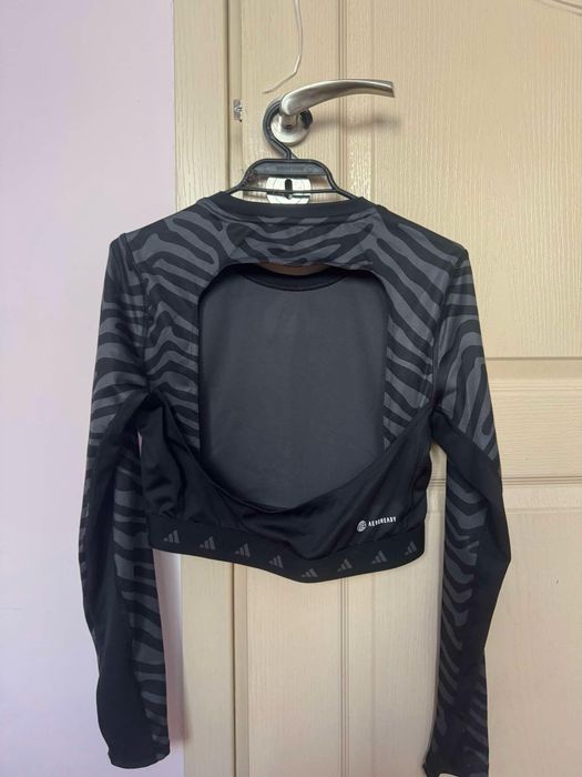Спортна блуза Adidas