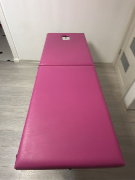 Кушетка для салона