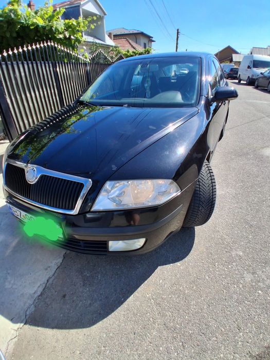 Vând Skoda 1.9 ...
