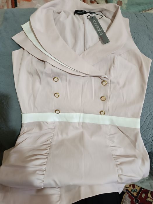 одежды продаются