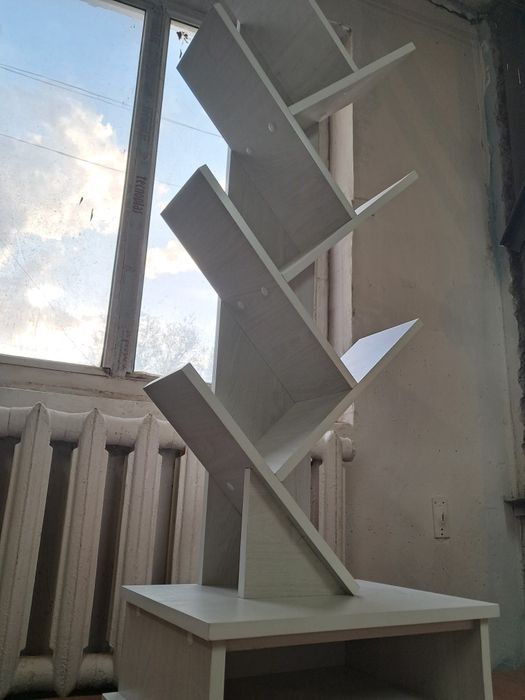 Продам книжную полку