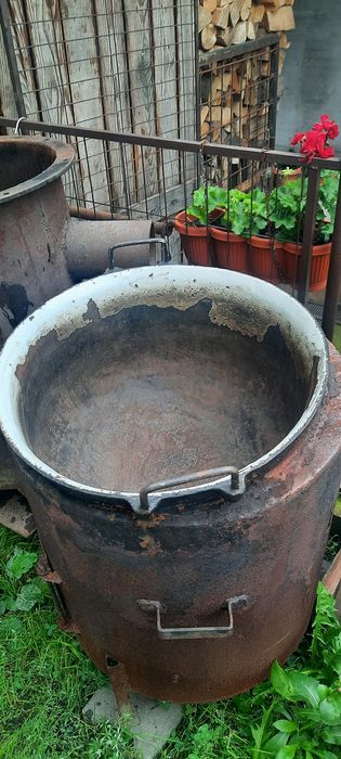 Cazan fonta de 60l cu focar