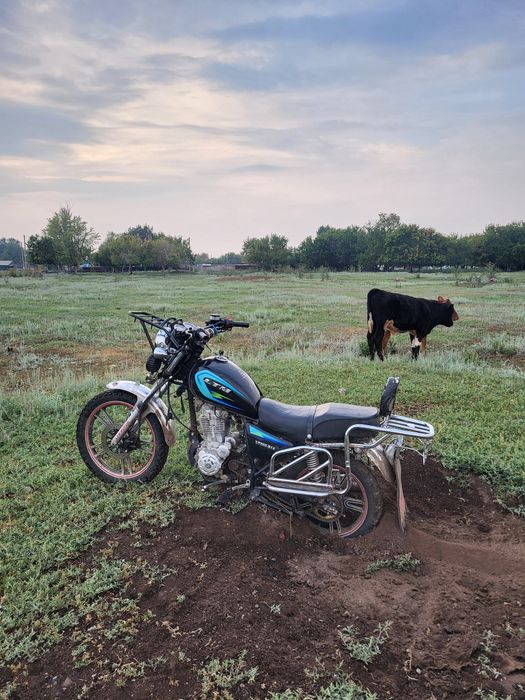 Мотоцикл 200 куб