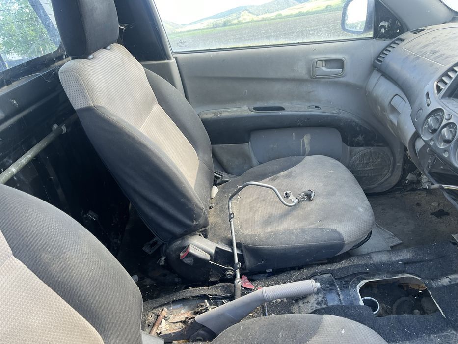 piese mitsubishi l200 capota far bara grup cutie jante punte