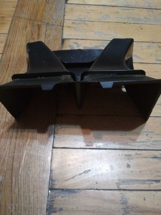 Автозапчасть. Ваз 2103-06. Воздуховод отопителя. Нижний.