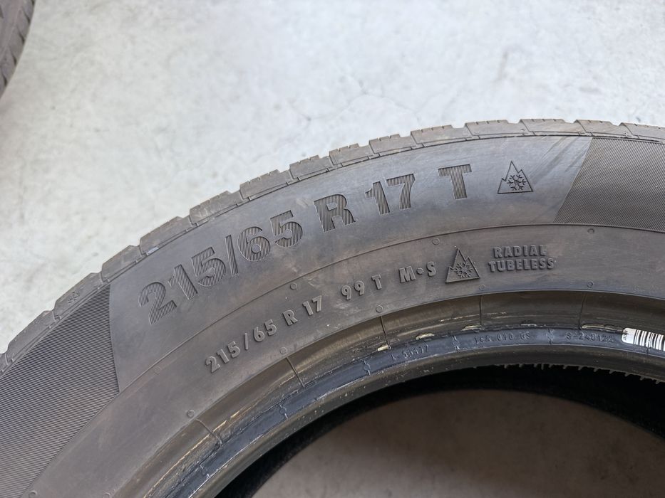 4бр. Зимни Гуми С Борд 215/65R/17 SUV -CONTINENTAL- DOT:1719- 4.9мм.+3.3мм. *60€ за 4бр.*