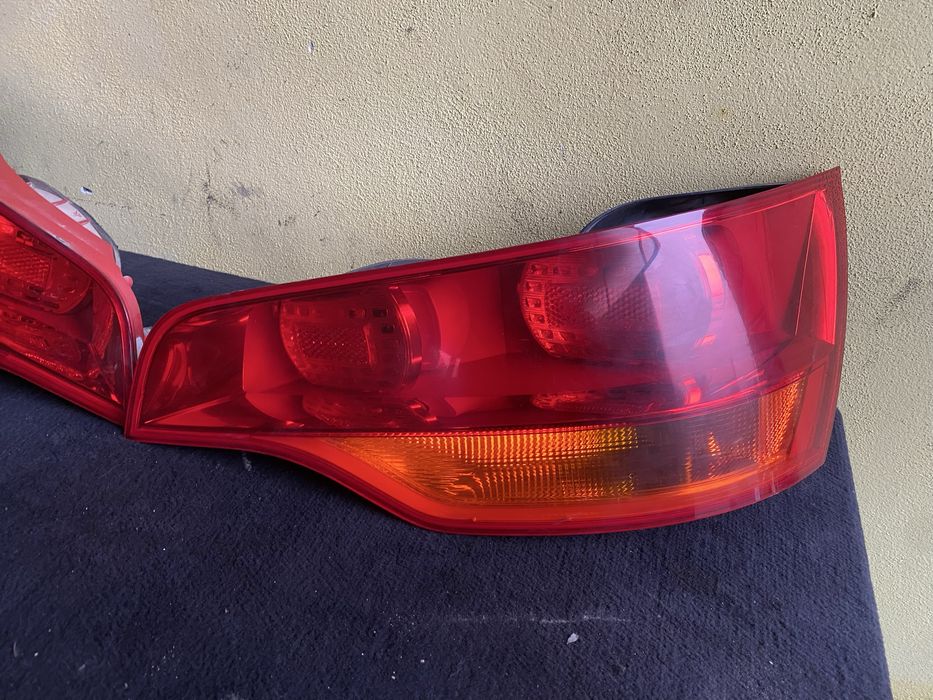 Stopuri St/Dr Audi Q7 pret 300 lei bucata