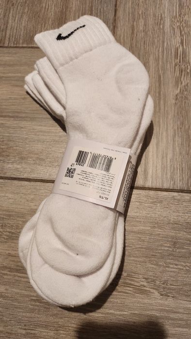 Vând sosete nike noi cu eticheta