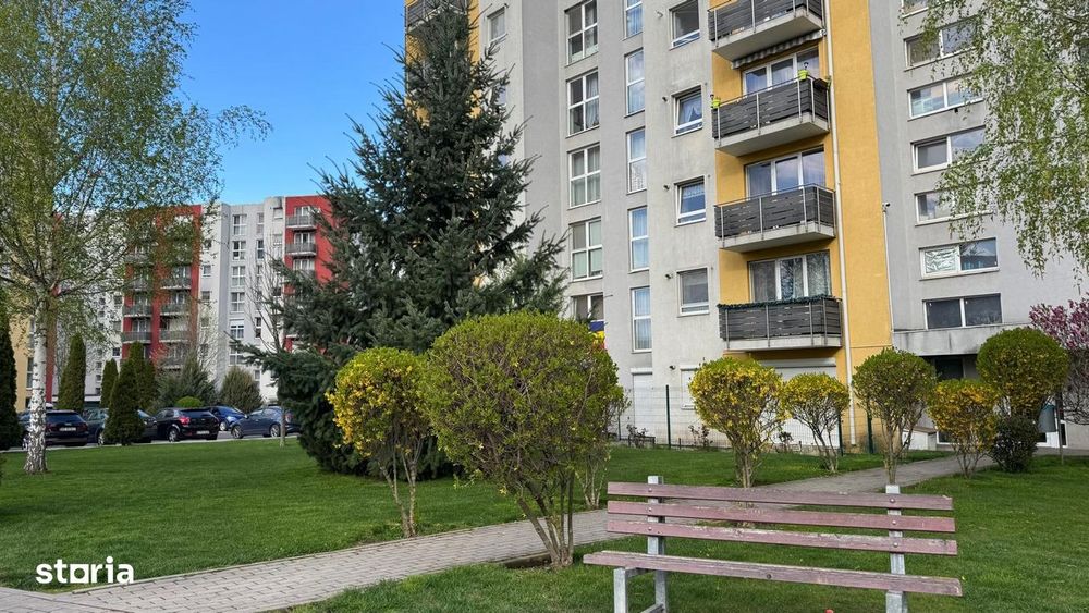 Apartament total decomandat 2 camere cu balcon deschis în Avangarden3