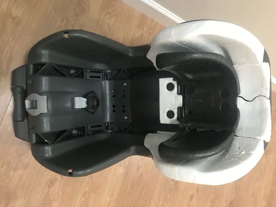 Детское автокресло Britax Romer Safefix Plus