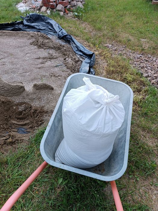 Vând nisip spălat de râu 0-4 pentru șape