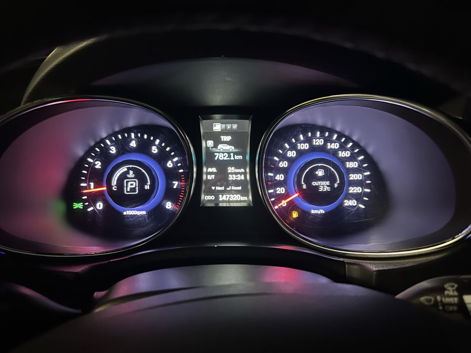 Hyunday Santafe 2012 yil 2.5 mator 7 orinli