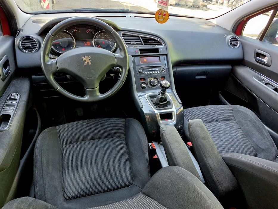 Peugeot 5008 an 2010 1.6 hdi 110cp trepte 7 locuri avariat