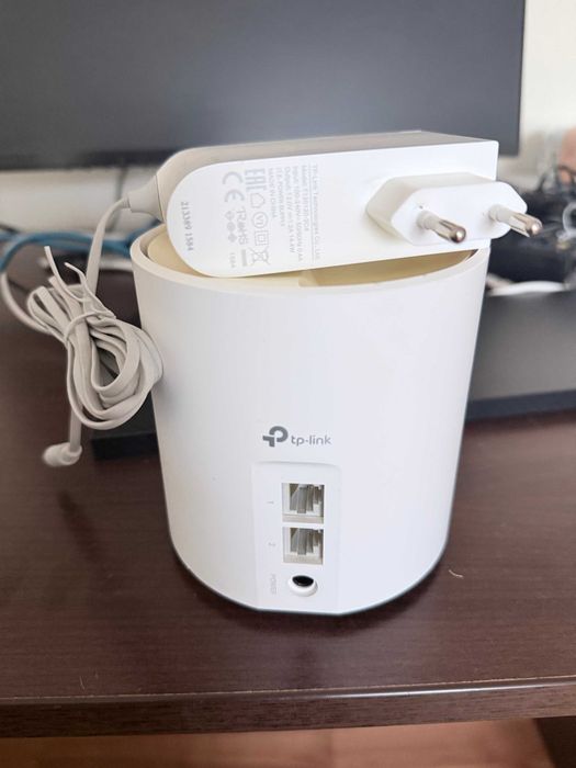 Router Tp-link BE25 si Tp-link  DECO AX20