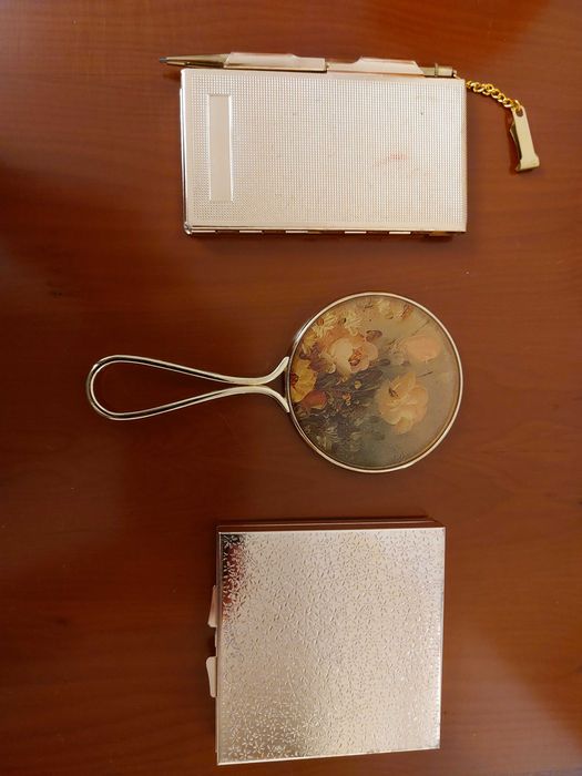 Set vintage oglinda, carnetel cu creion si caseta medicamente