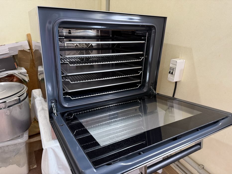 Smeg  печкасы сатылады.Көп пайдаланылған жоқ.