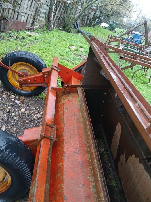 Vând toacatoare resturi vegetale