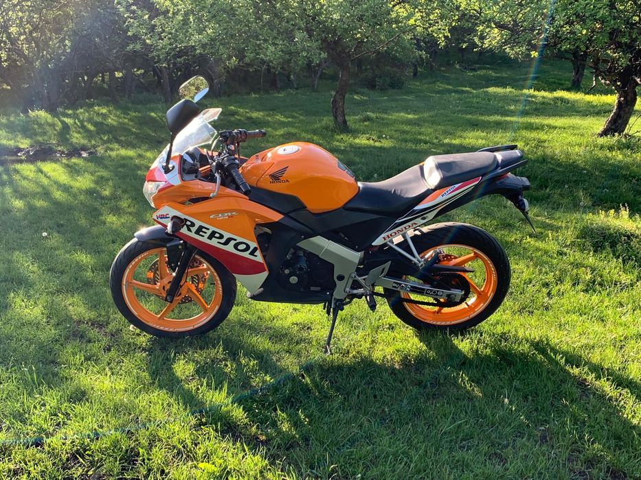 Honda cbr 125 2016