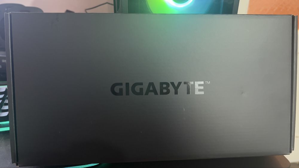 Продава се: RTX 5070 Gigabyte Windforce OC SFF 12GB