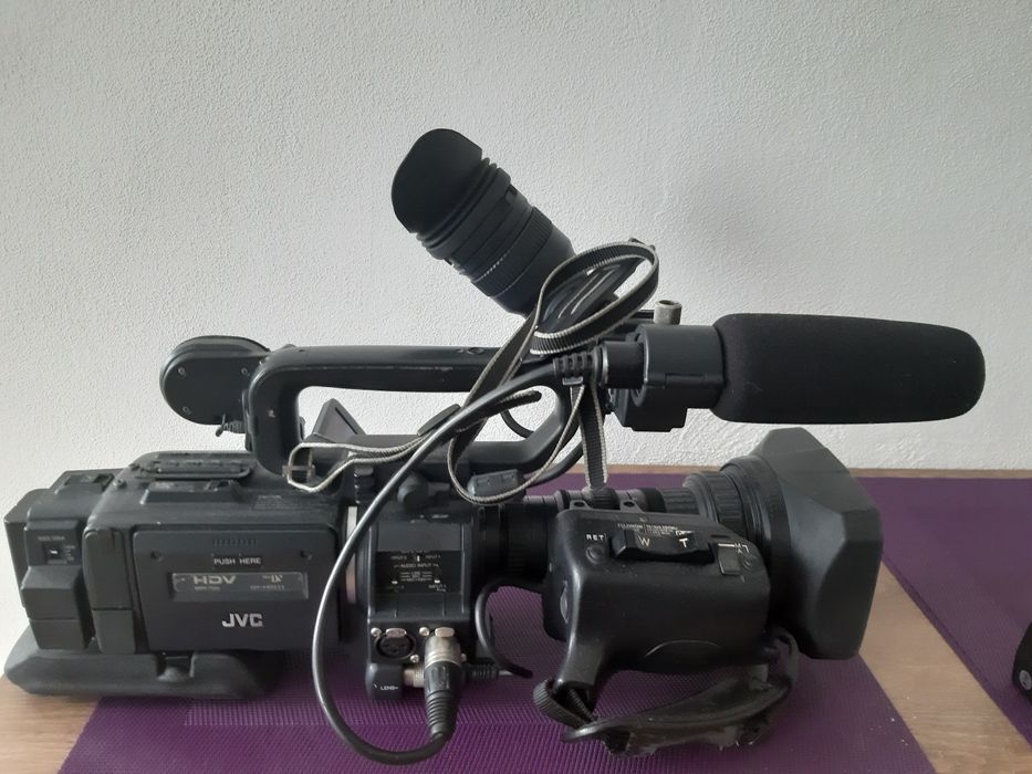 Camere video profesionale JVC DY-HD111 - 2 buc.