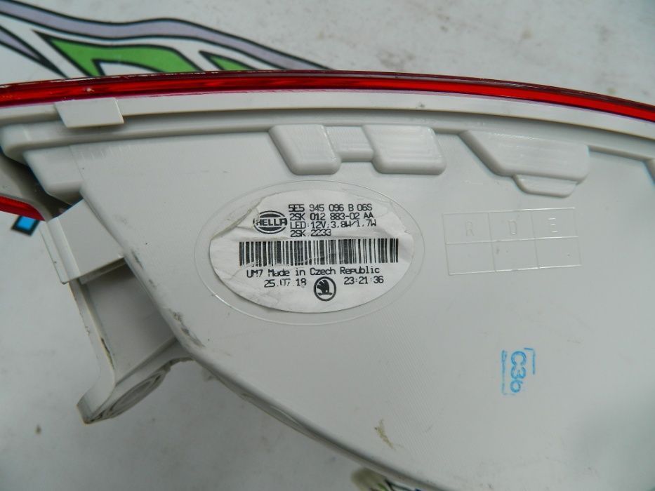 Stop dreapta Skoda Octavia 3 Sedan cod 5E5945096B