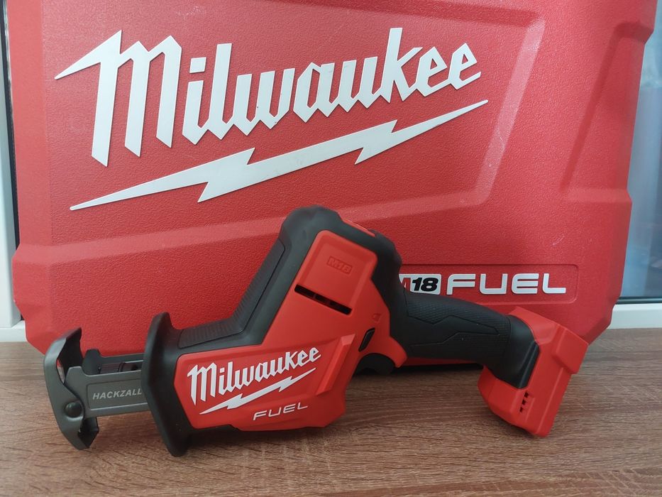Milwaukee M18 Fuel Hackzall fierastrau sabie