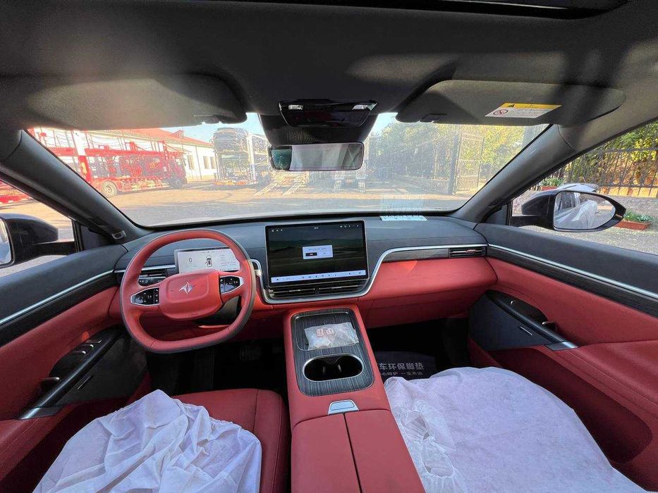 Dongfeng eπ 008  MAX