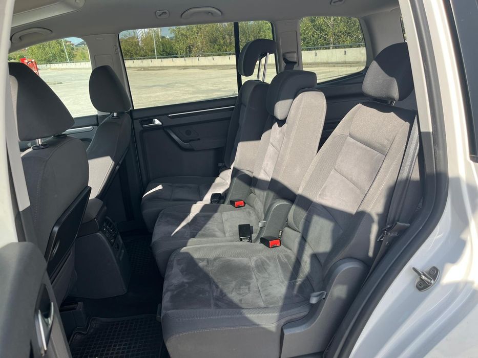 VOLKSWAGEN Touran 2011 — imagine 5