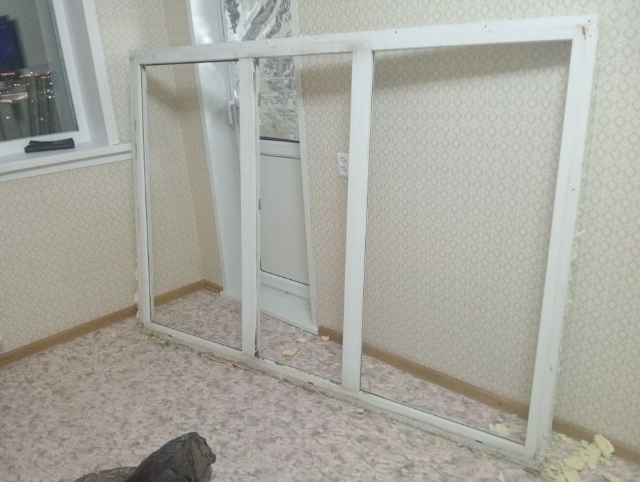 Продам Б/у окна пласкик