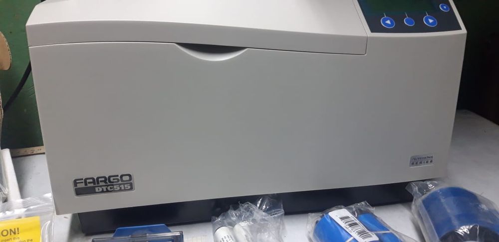 Продам термо принтер Fargo