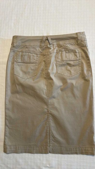 Бежева дамска спортна пола Kensol