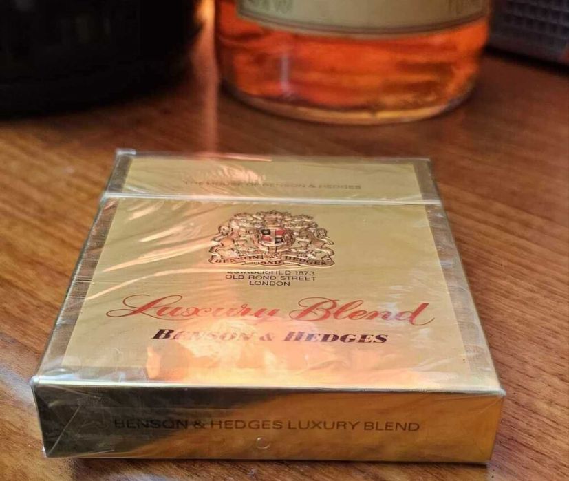 Стари, колекционерски Benson & Hedges, плочка от 80 те!