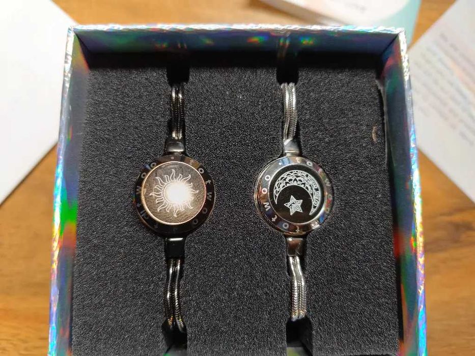 Различни варианти TOTWOO гривни за влюбени - Дизайнерска серия