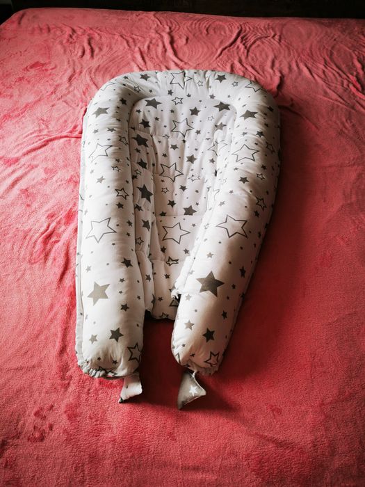 Baby nest cosulet bebelus pentru dormit