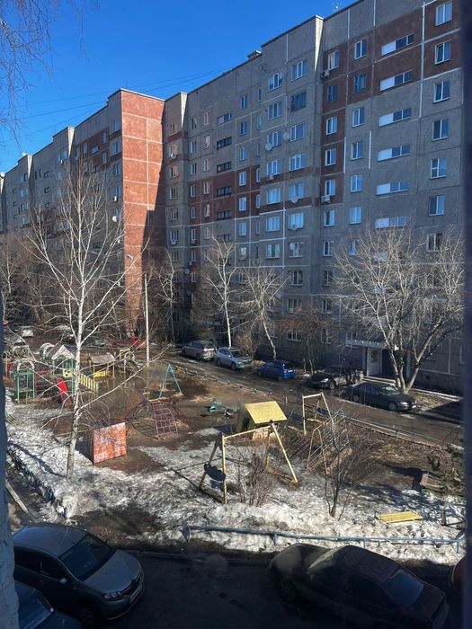 Продам 2 комнатную ленинградку на 3 этаже в 19 микрорайоне