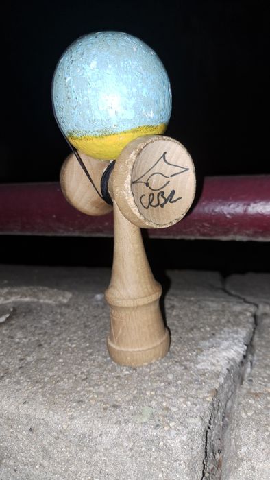 Vand kendama krom semnata de cebr
