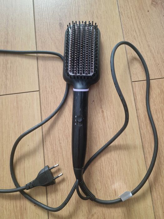 Гребен за изправяне Philips и Сешоар с три приставки